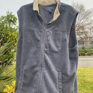G.H. BASS & Co Gray Fleece Zip Up Vest Sherpa Lined Collar Men’s XL